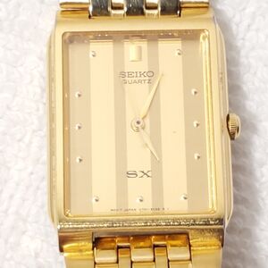 Vintage Seiko Women's Gold Tone Tank Quartz Watch Base Metal Stainless Steel